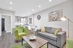 Crown Place 2 & 3 Bedroom Luxury Apts. with Parking in Shepperton